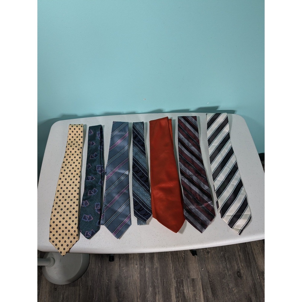 Men's Tie Lot of 7 various Neck Ties